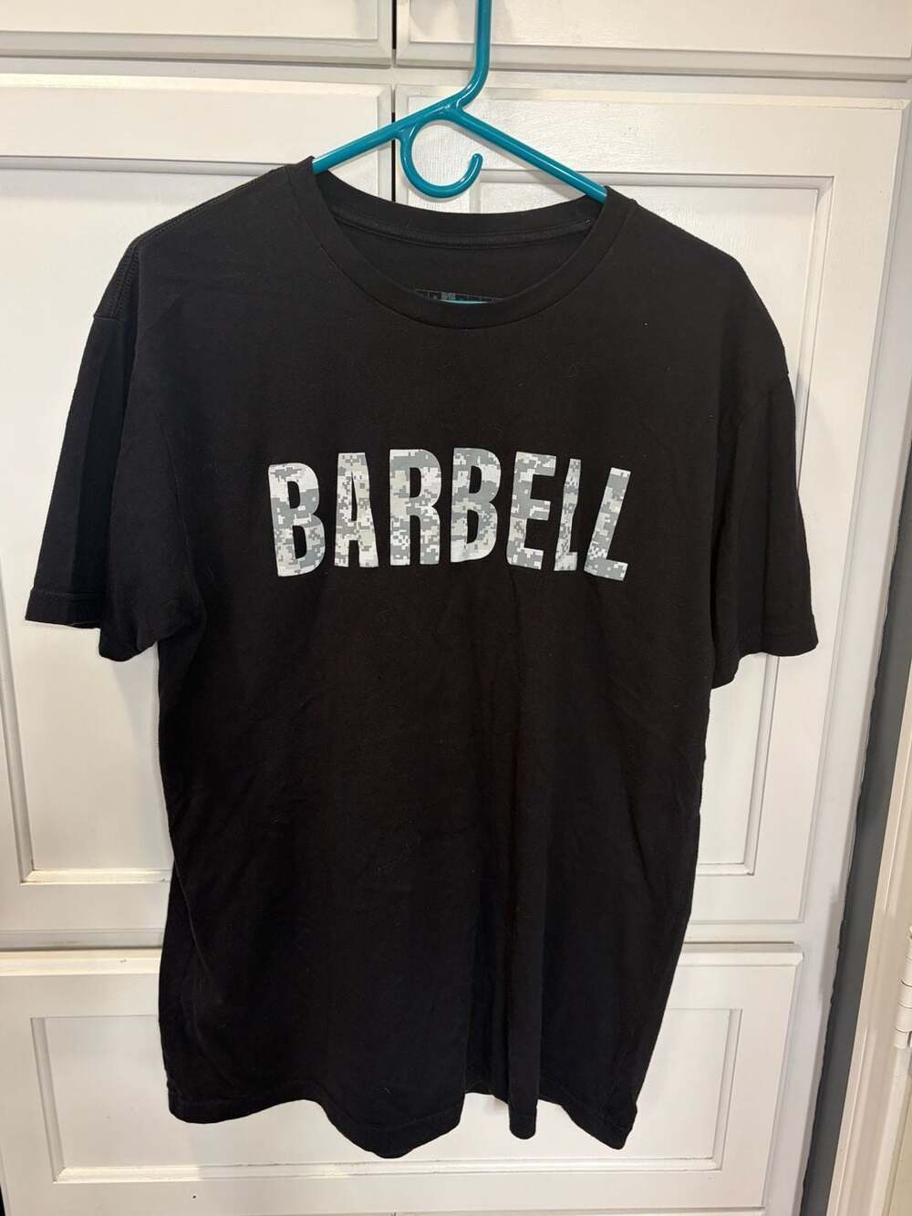 Barbell Apparel 'Barebell' Camo Logo Performance Athletic Training T-Shirt Large